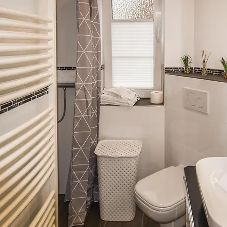 1 Bedroom Amazing In * Niebull