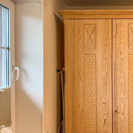 1 Bedroom Amazing In Apartment Niebull